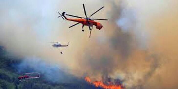 Cegah Titik Api Baru, BPBD Riau Perpanjang Izin Helikopter Water Bombing