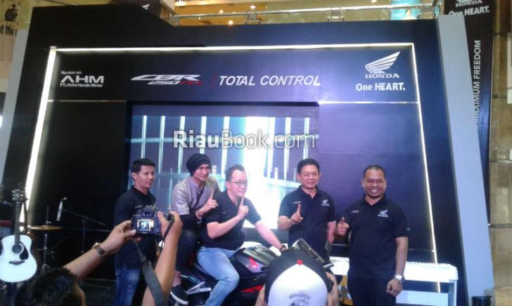 All New Honda CBR 250 RR Tampil Total Kontrol