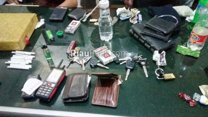 Polresta Pekanbaru Ringkus 5 Pelaku Narkoba di Jalan Lokomotif