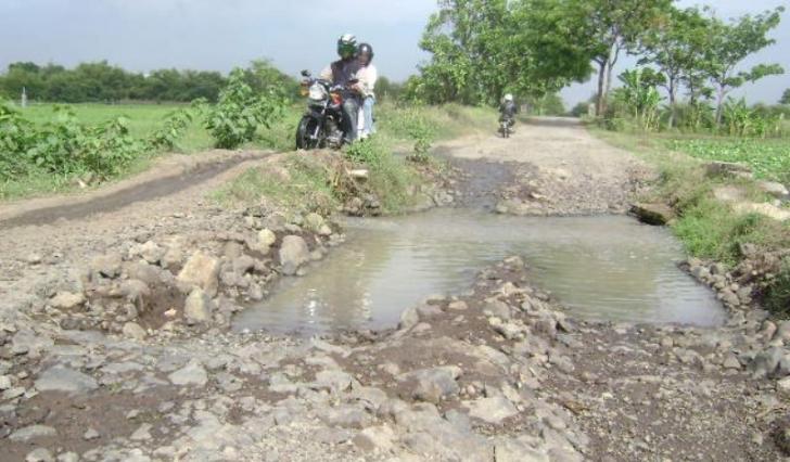 Riau yang Kaya, Tapi Jalanan Banyak Rusak, Ini Penyebabnya