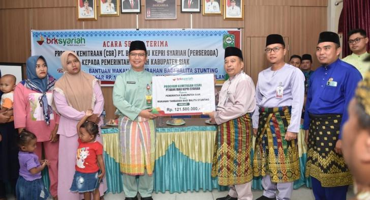 Peduli Stunting, BRK Syariah Salurkan Bantuan Bahan Makanan Tambahan untuk Balita Siak