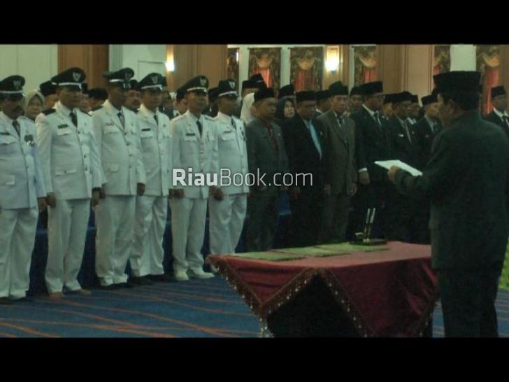 604 Pejabat Eselon III dan IV Pemkab Rohul Dikukuhkan