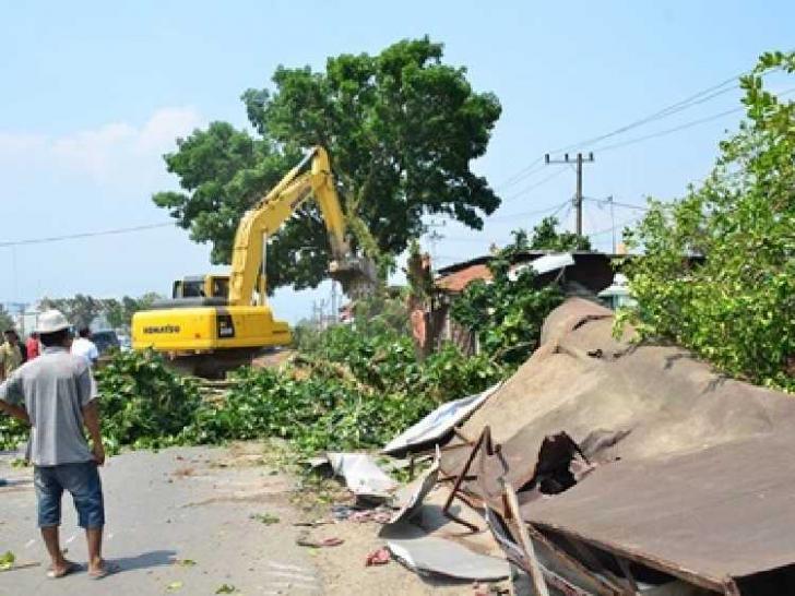 Berdiri di Lahan Pemda, 30 Bangunan di Dayun Siak Dibongkar