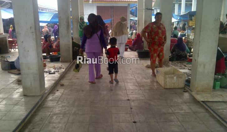 Pasar di Rohil pun Sepi Karena Asap