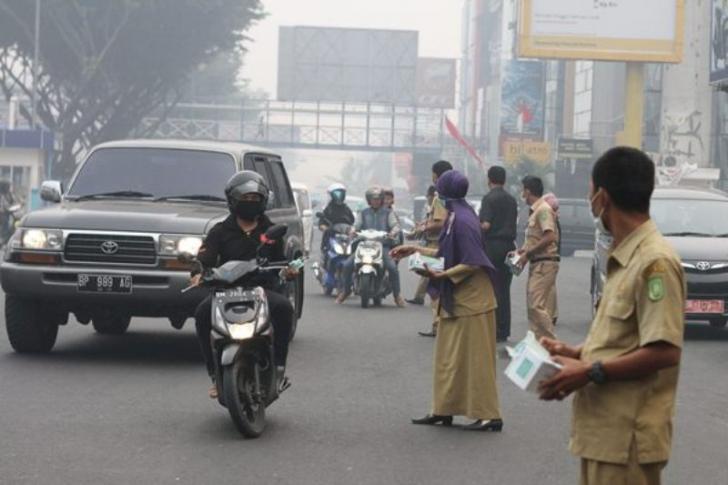 Pemprov Riau Siapkan Ratusan Masker Antisipasi Asap