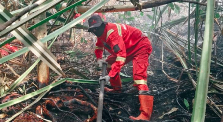 Pemadaman Api Karhutla Sungai Guntung Hilir Masih Berlangsung