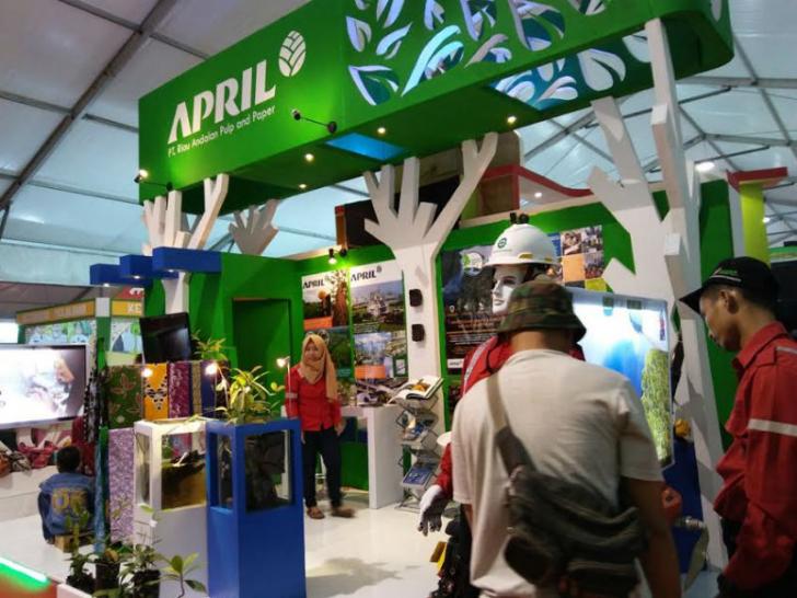Ribuan Masyarakat Diguyur Hujan, Penutupan Pelalawan Expo 2016 Meriah