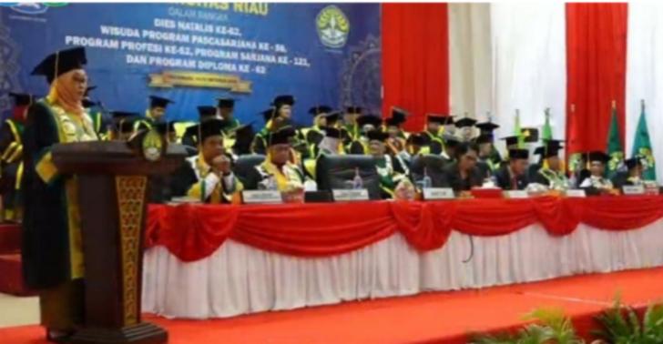Wisuda 2.415 Mahasiswa, Begini Pesan Rektor UNRI, Sri Indarti