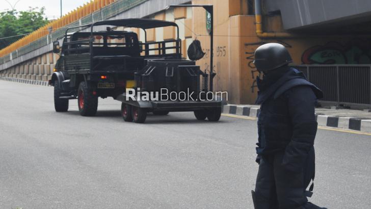 Foto Cerita: Pekanbaru 'Gempar' Ditemukan Tas Diduga Bom