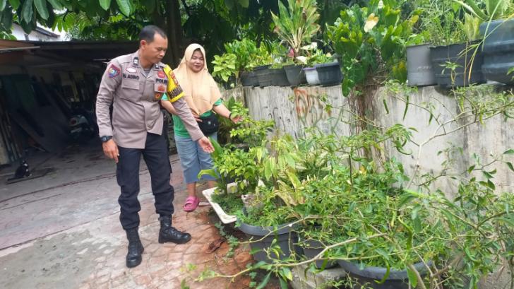 Bhabinkamtibmas Sukaramai Ajak Warga Manfaatkan Pekarangan Produktif untuk Ketahanan Pangan Keluarga