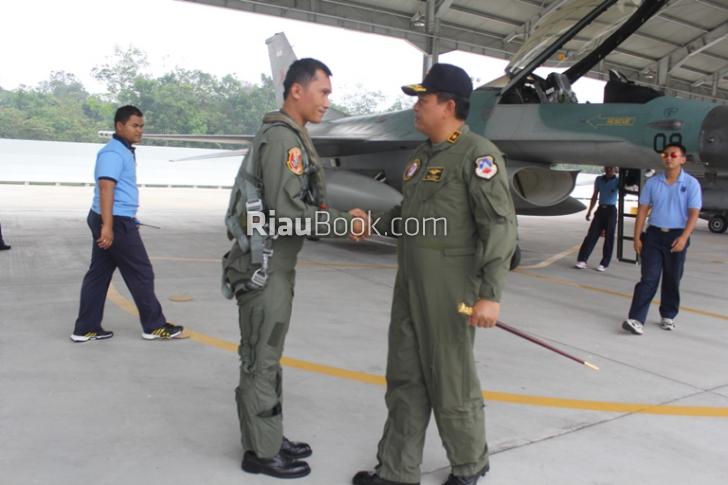 Usai Rayakan HUT Indonesia, Hawk dan F-16 Lanud Roesmin Kembali ke Home Base