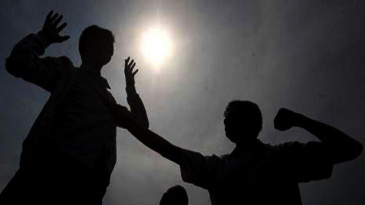 Pakai Mobil Logo PDIP, Warga Kuansing Dipukuli Pendukung Indra Putra