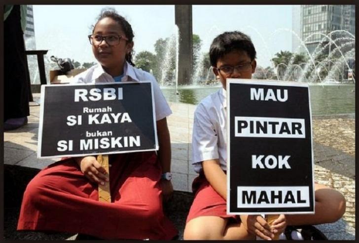 Riau Benahi Kualitas 300 Tenaga Pengajar