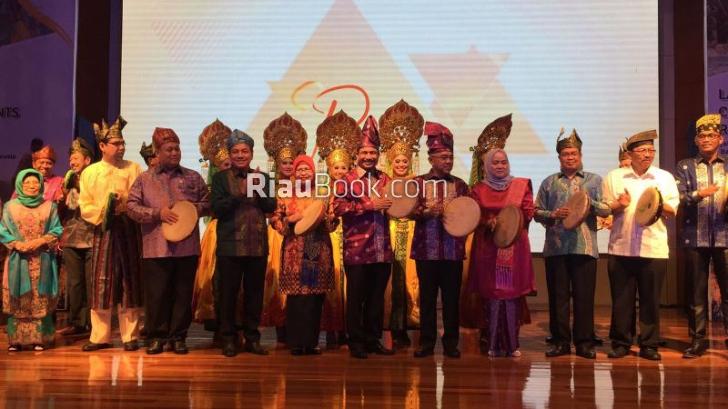 Septina Apresiasi Launching Calendar of Event Riau 2017 di Jakarta