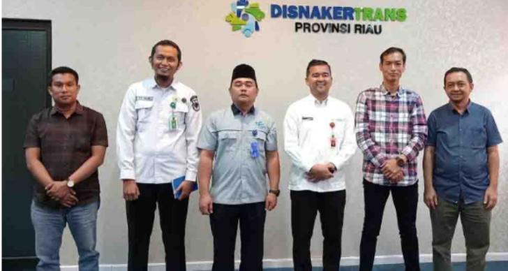 Audiensi dengan Disnakertrans, Lembaga Peduli Anak Riau Bahas Pekerja Rentan