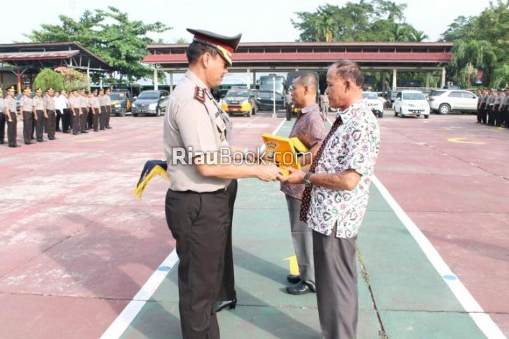 Satu Personil Polres Inhu Dipecat, 3 Orang Lainnya Pensiun