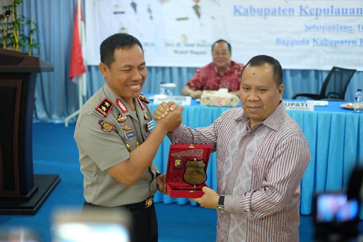 Bupati Irwan: Dua Tahun Kedepan, Persoalan Infrastruktur dan Listrik Harus Tuntas