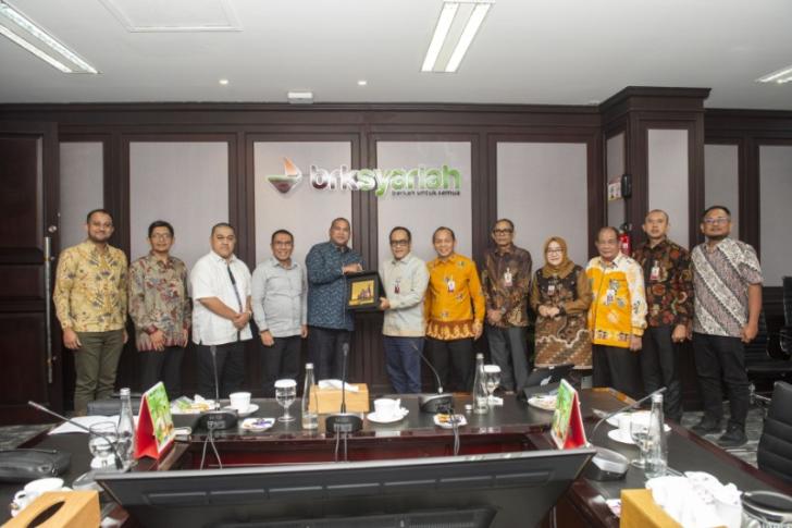 Sinergi BPD Syariah: Bank Aceh Sambangi BRK Syariah Guna Bedah Strategi Remunerasi Pengurus