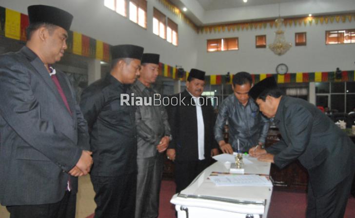 DPRD dan Pemkab Rohul Sepakati KUA-PPAS Rp1,3 Triliun