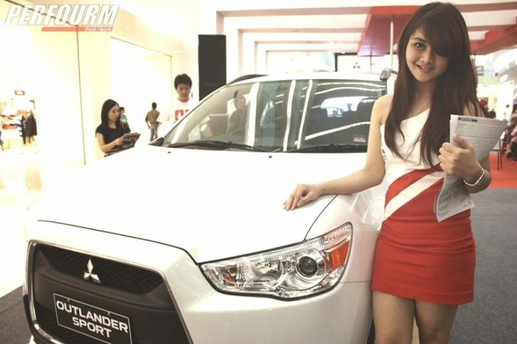 Ternyata, Outlander Sport Juga Bikin Kaum Hawa Klepek-klepek
