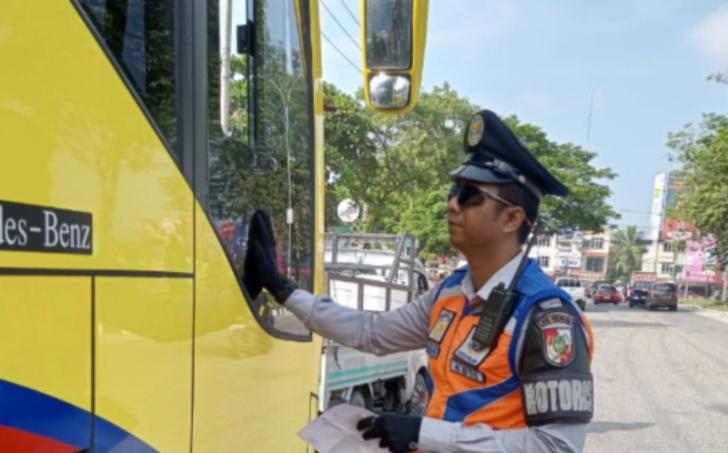 Tim Gabungan Razia Sejumlah Pintu Masuk Pekanbaru, Banyak Pelanggaran Odol