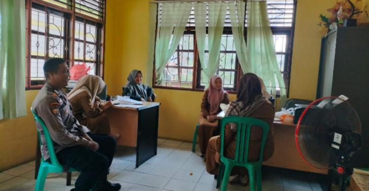 Polisi Bersama Perangkat Desa Ciptakan Keamanan Masyarakat Mekar Jaya