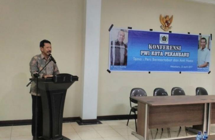 Pesan Penting Edwar Sanger Dalam Konferensi PWI Pokja Pekanbaru