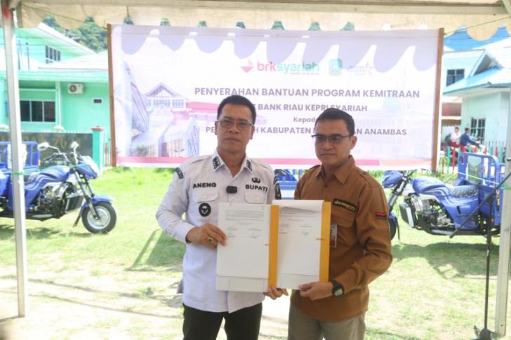 Bupati Anambas Ajak Masyarakat Dukung BRK Syariah, Apresiasi Komitmen CSR untuk Pelayanan