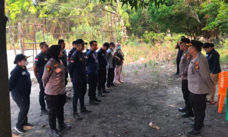Bid Dokkes Polda Riau Kunjungi Posko Karhutla Kerumutan, Lakukan Pelayanan Kesehatan Door to Door
