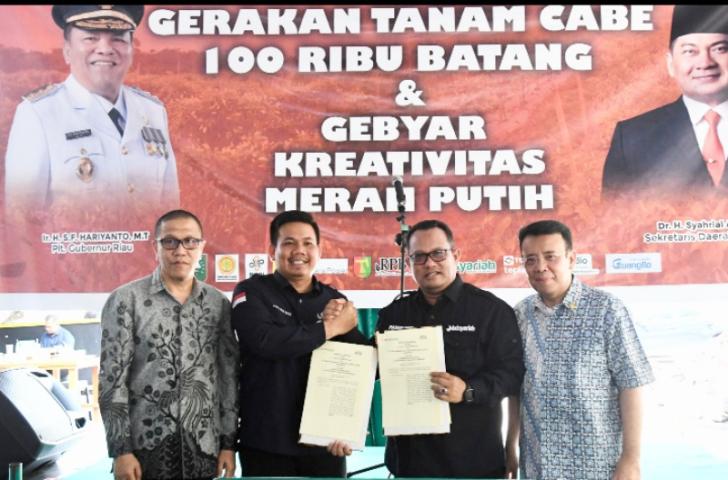 Sinergi Perkuat Ketahanan Pangan dan Pengendalian Inflasi, BRK Syariah Tandatangani MoU Layanan Perbankan Bersama PT Riau Pangan Bertuah
