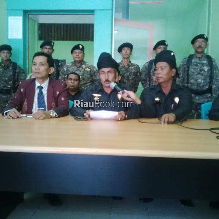 Dilecehkan oleh PT. BTA, Fatullah: Ini Sangat Tidak Menyenangkan dan Melukai Hati Kami