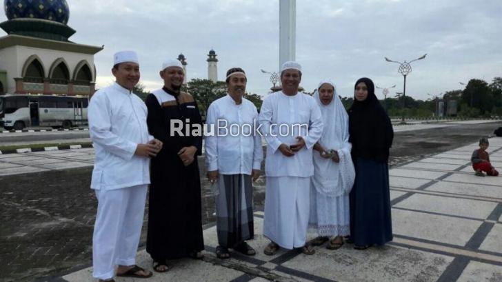 Menikmati Kuliner Subuh untuk Wistawan di Islamic Center Siak