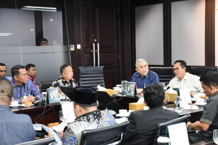 BRK Syariah Sambut Kunjungan Komisi III DPRD Riau, Bahas Dukungan Program dan Sinergi dengan BUMD