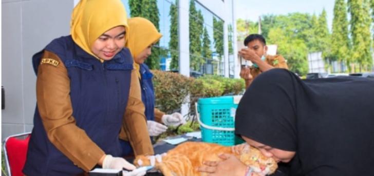 Cegah Penularan Rabies, Ratusan Hewan di Pekanbaru Vaksin Gratis