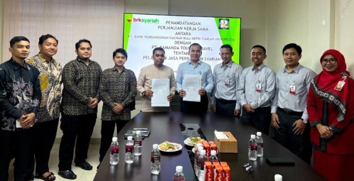 Peminat Tabungan Dhuha Meningkat, BRK Syariah Tanjungpinang Pamedan Lakukan PKS dengan Ramanda Tour dan Travel