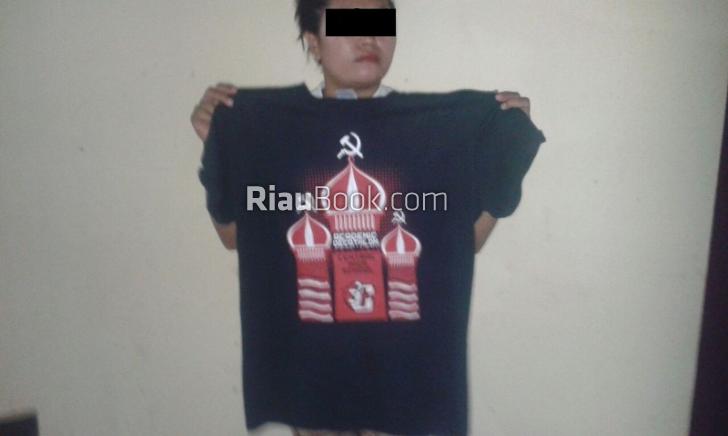 Pakai Baju Berlogo Palu Arit, IRT Diperiksa Polsek Siak Hulu