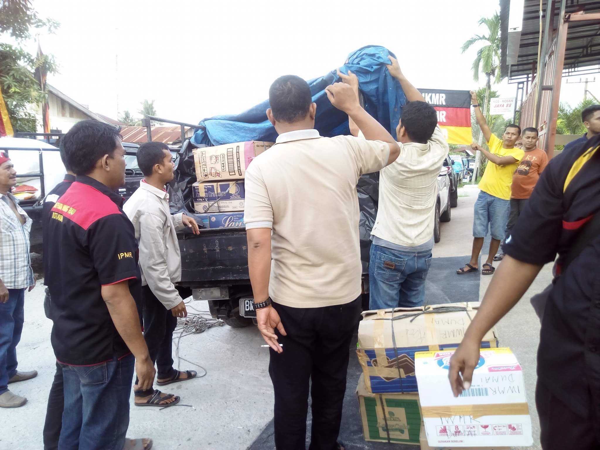 Bantuan Bencana Alam dari Posko Organisasi Minang Dumai Diberangkatkan