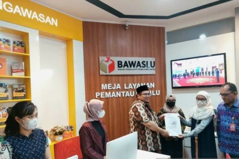 Bawaslu Riau Luncurkan Meja Layanan Pemantau Pemilu