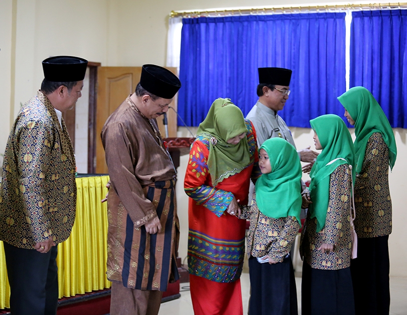 Bupati Wardan Melepas Rombongan Khafilah Inhil Untuk Mengikuti MTQ ke XXXV