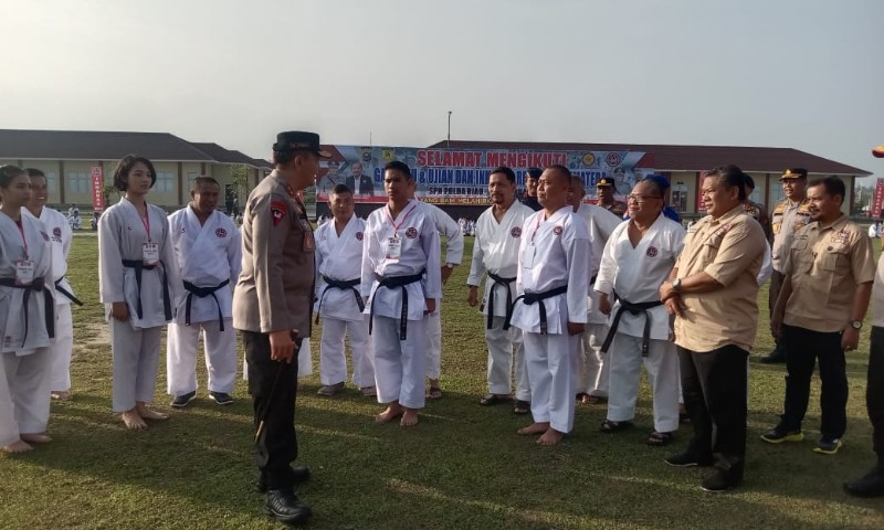 Diikuti 260 Karateka, Kapolda Riau Buka Gashuku & Ujian DAN Inkanas Regional Sumatera