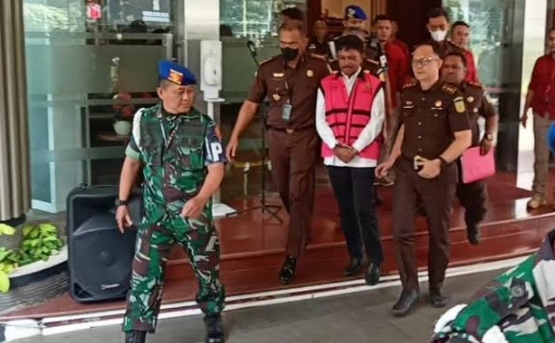 FLASH - Kejagung Tetapkan Menkominfo Tersangka, Langsung Ditahan