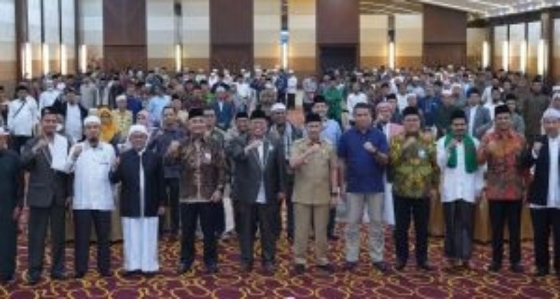 Gubernur Syamsuar Bertemu Seluruh Pimpinan Pondok Pesantren, Ada Apa ya...