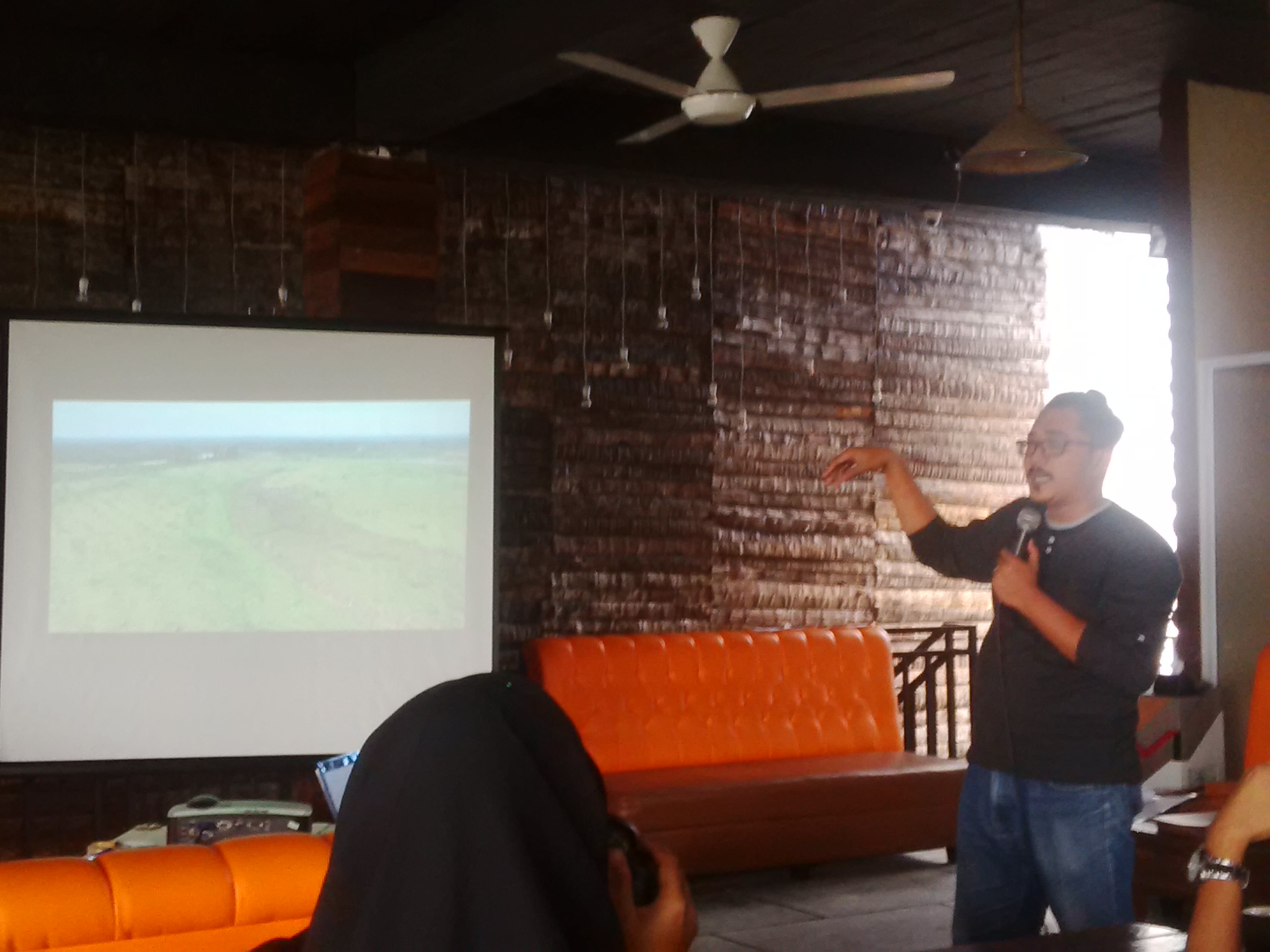 Jikalahari: Ada Dugaan Lahan Sengaja Dibakar untuk Menyuburkan Tanah
