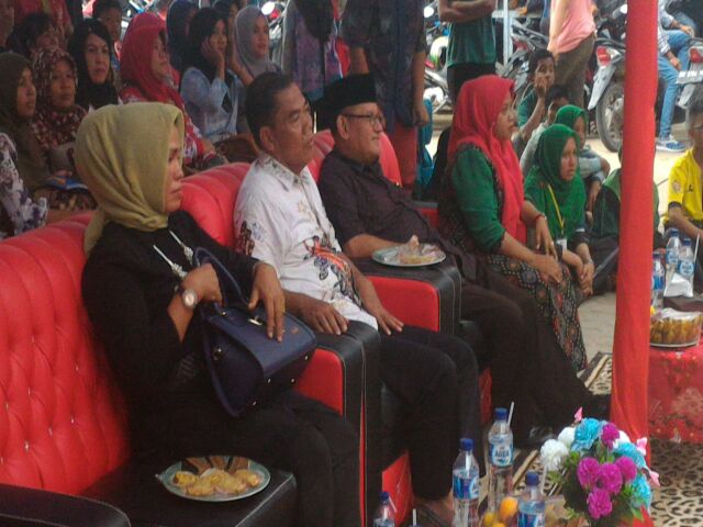 Kadisdik Pelalawan Tutup Porseni 2 dan Pameran Kewirausahaan SMAN Bernas