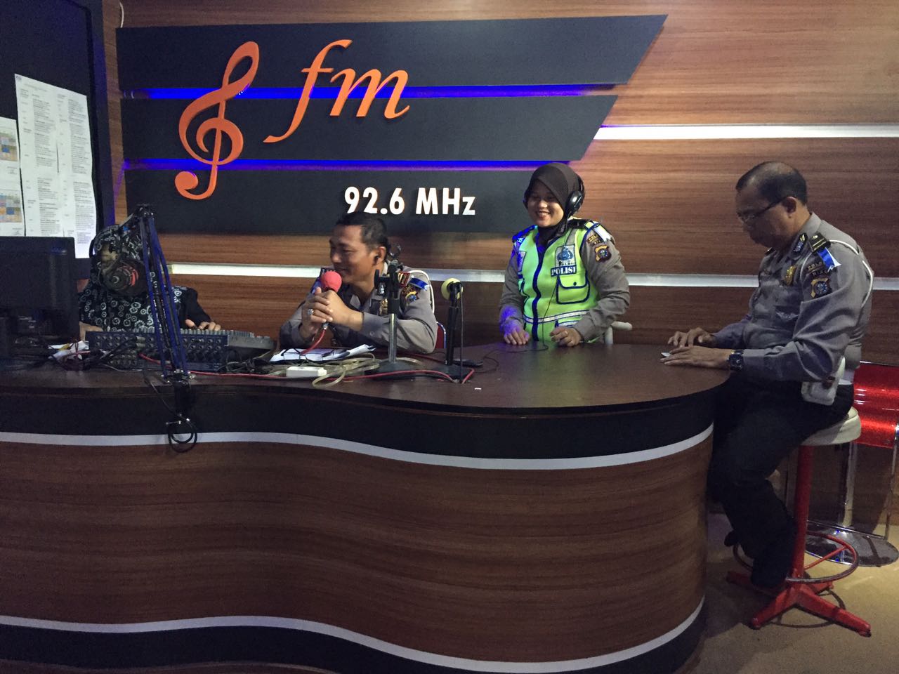 Kampanye Keselamatan Berlalu Lintas, Kasat Lantas Mengudara di Radio Gemilang FM