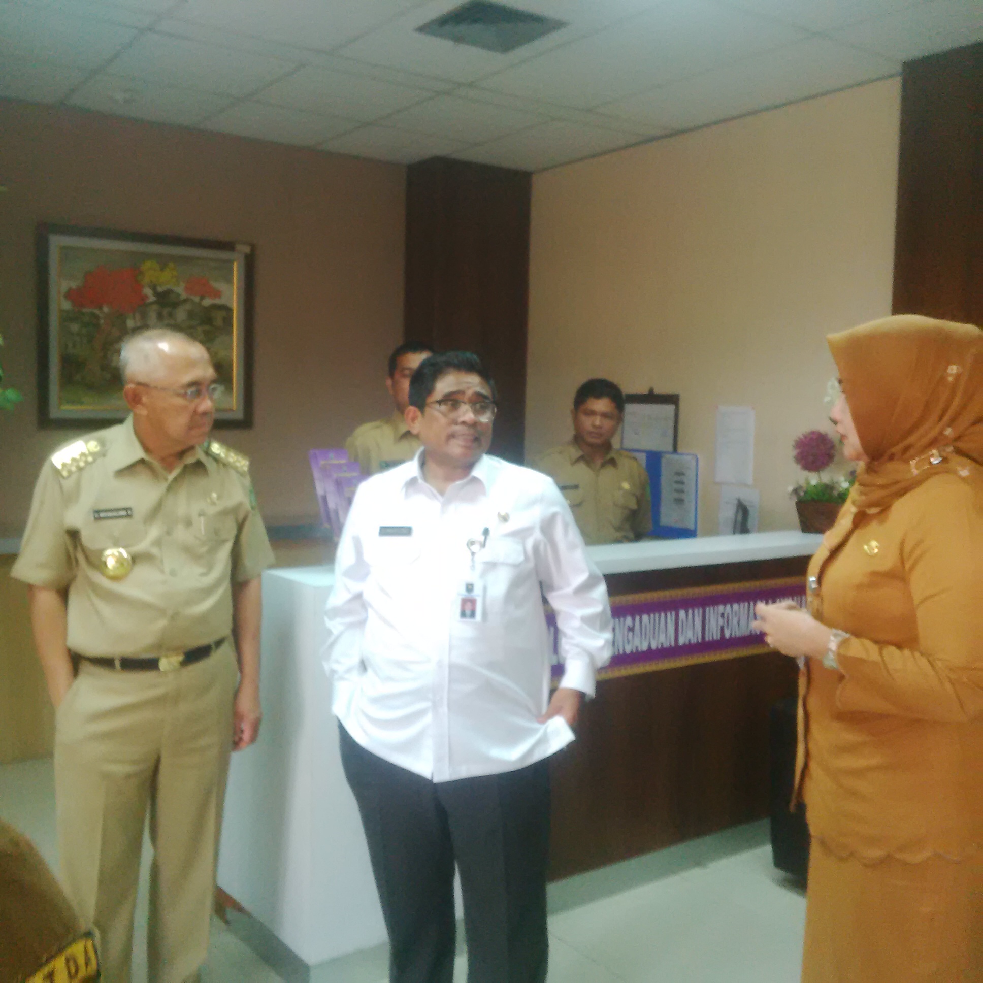 kunjungi pelayanan terpadu satu pintu pemprov riau