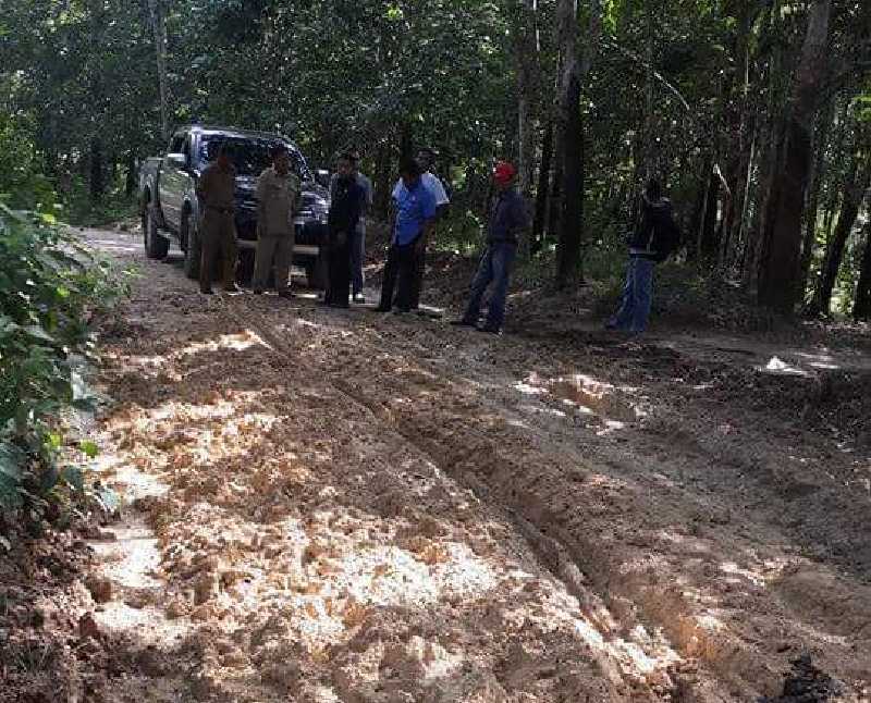 Memalukan, Proyek Jalan Dinas PU Inhu Diklaim Banyak Asal Jadi