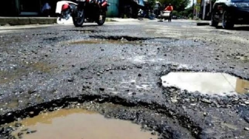 Memprihatinkan, Lebih Seribu Kilometer Jalan di Riau Rusak