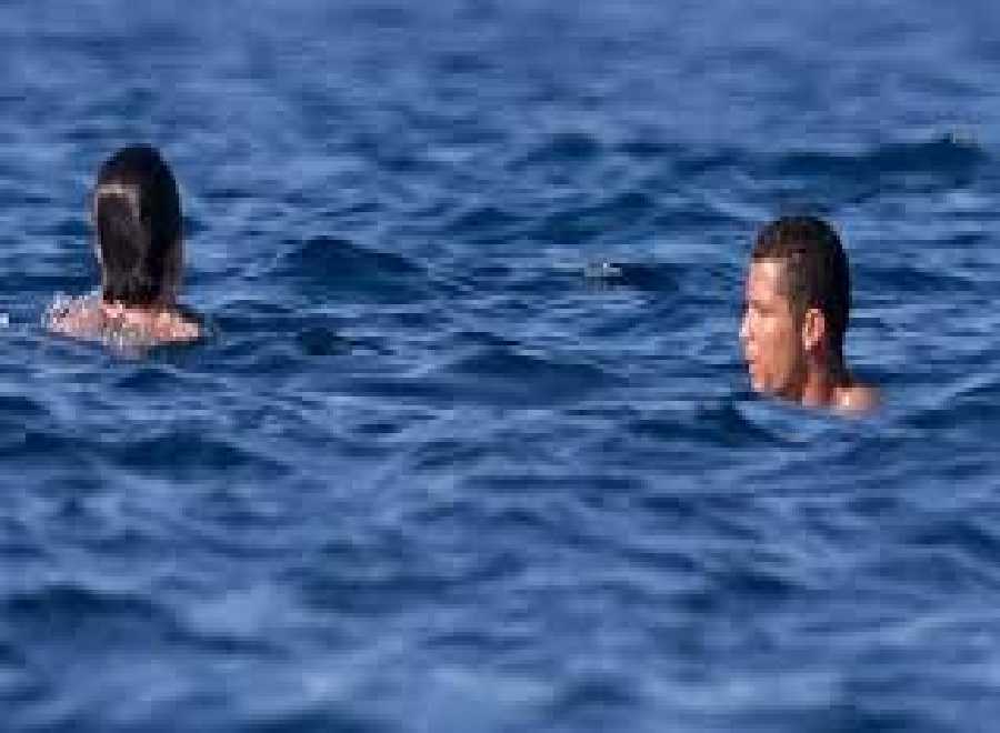 Muluskan Kulit dengan Air Laut