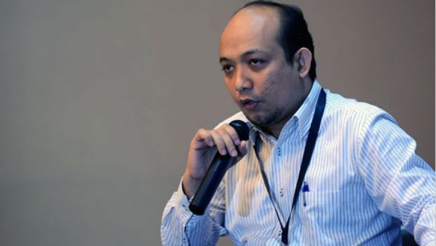 Novel Pacu Sepeda Motor dari Rumah